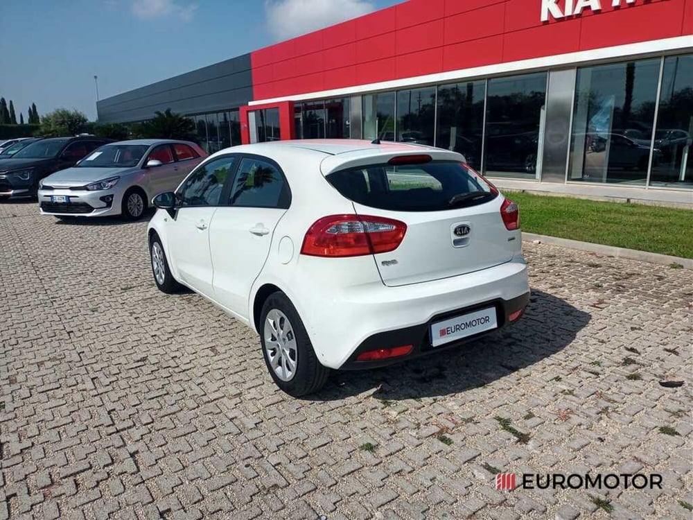 Kia Rio usata a Bari (7)