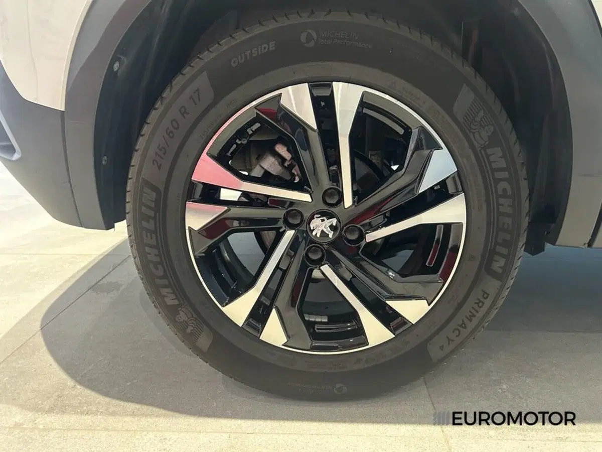 Peugeot 2008 usata a Bari (11)