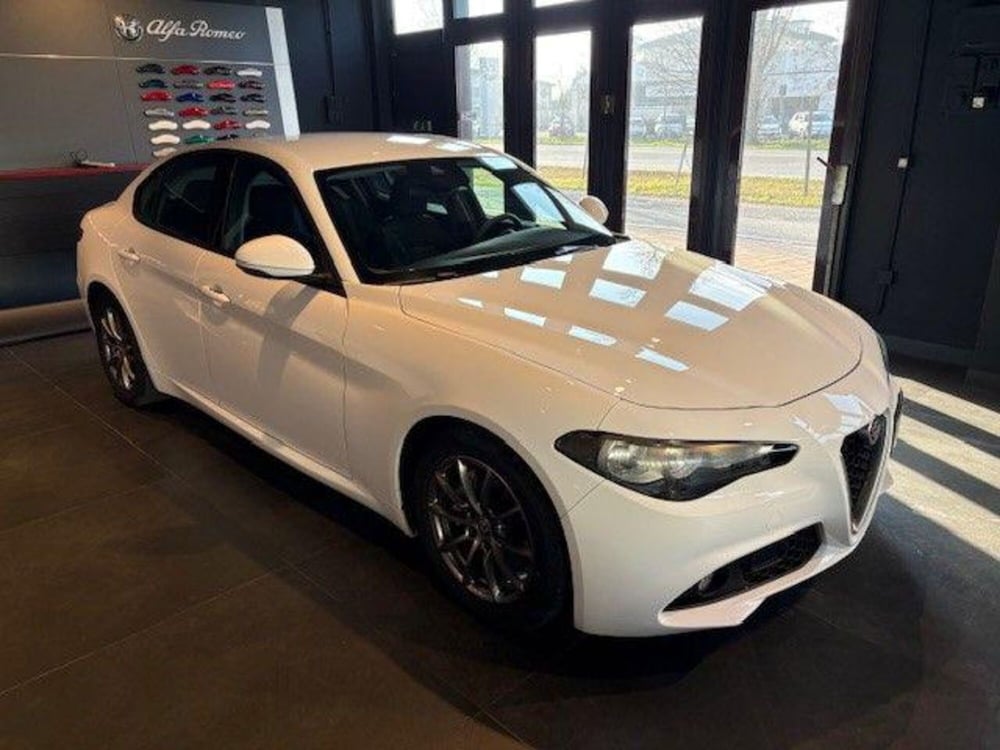 Alfa Romeo Giulia usata a Modena (3)