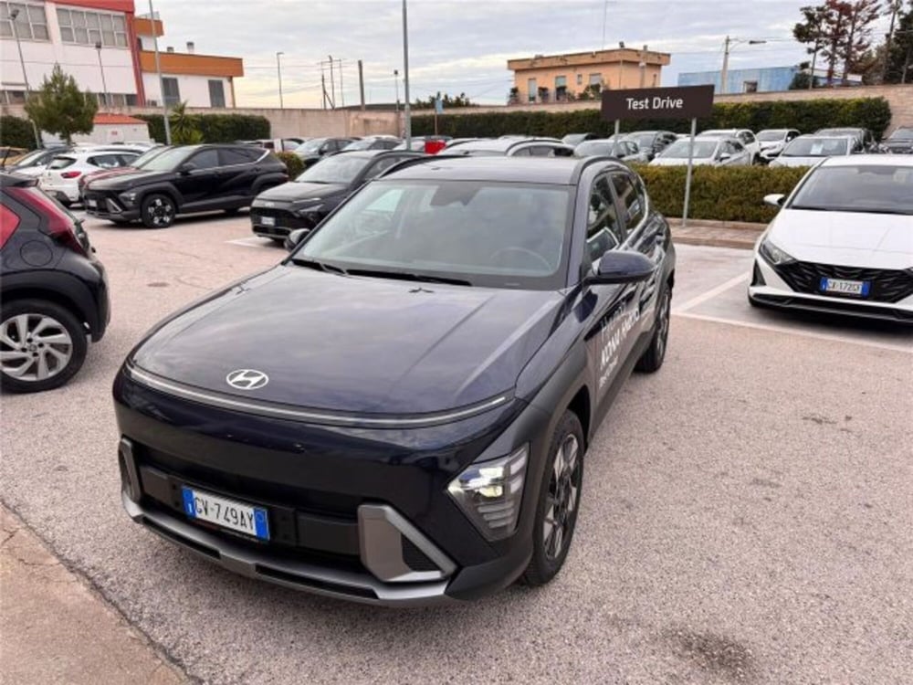 Hyundai Kona nuova a Bari (2)