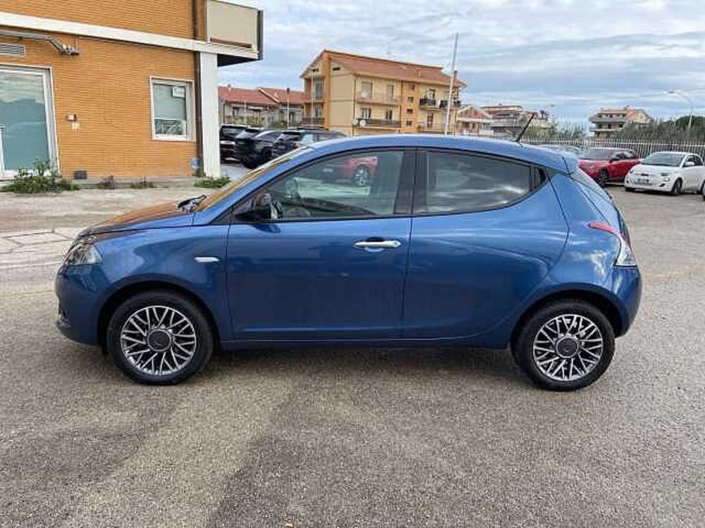 Lancia Ypsilon usata a Ancona (2)