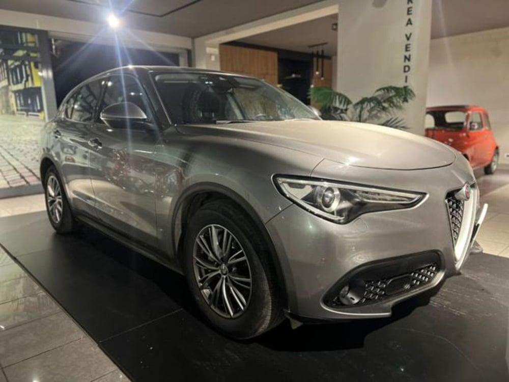 Alfa Romeo Stelvio usata a Napoli