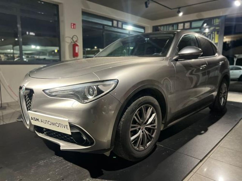 Alfa Romeo Stelvio usata a Napoli (3)