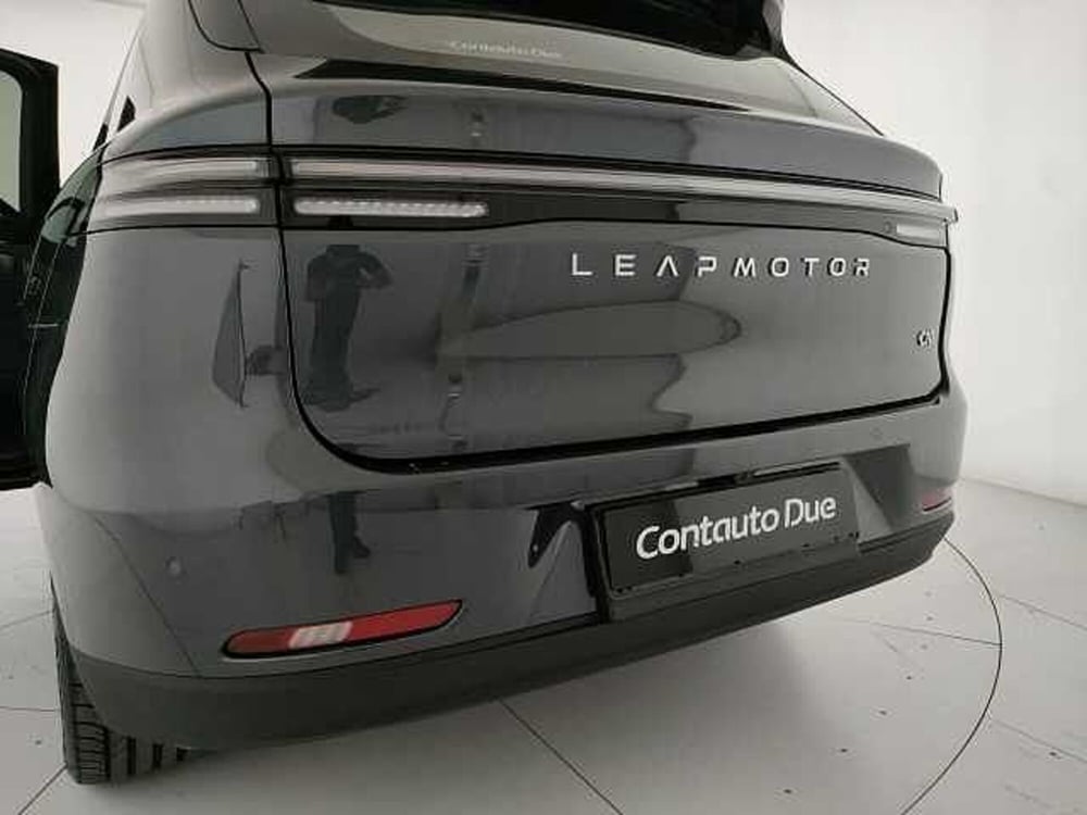 Leapmotor C10 nuova a Caserta (10)