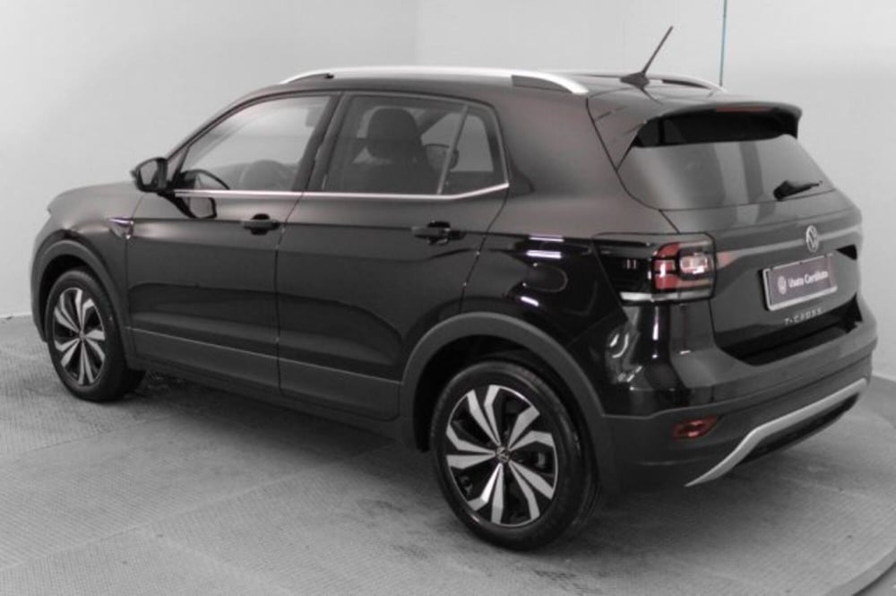 Volkswagen T-Cross usata a Novara (4)