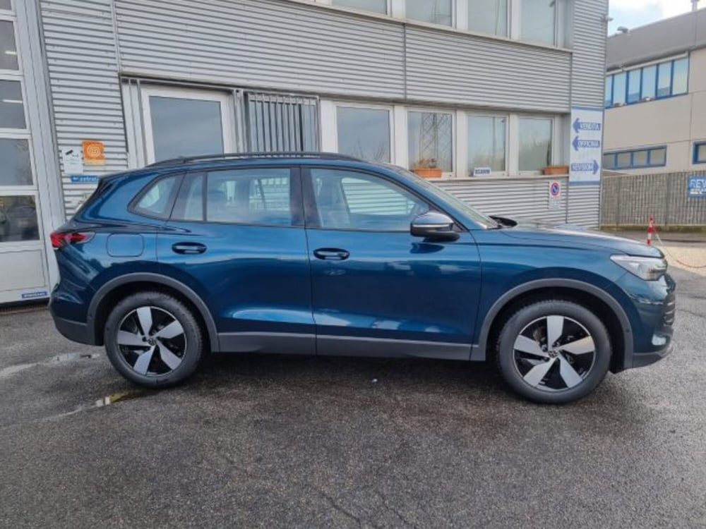 Volkswagen Tiguan nuova a Monza e Brianza (2)