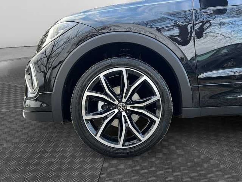 Volkswagen T-Cross nuova a Lecco (15)