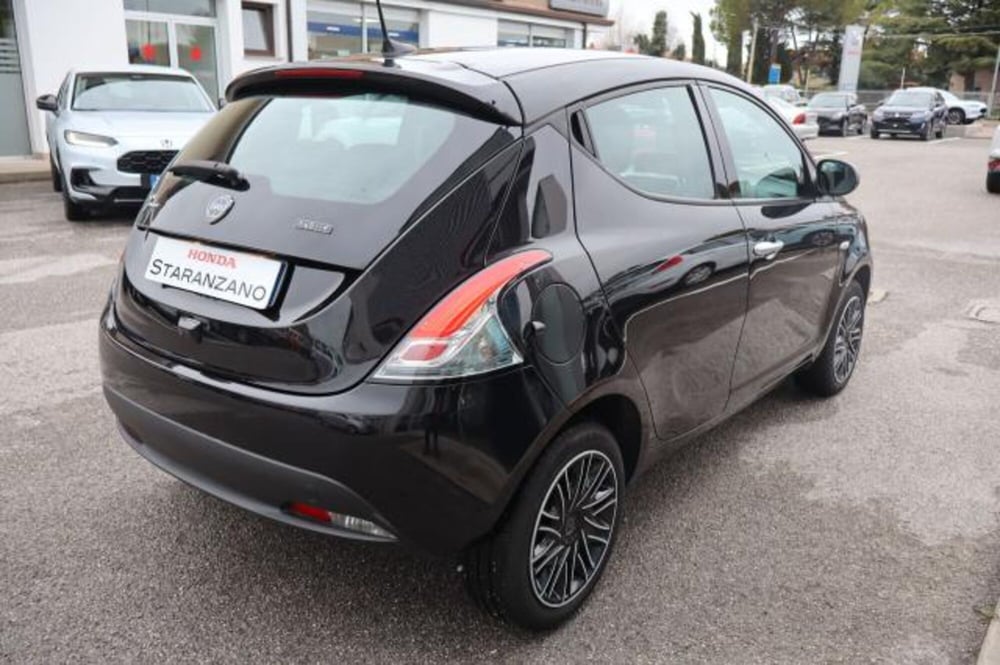 Lancia Ypsilon usata a Gorizia (5)