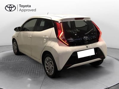 Toyota Aygo 1.0 VVT-i 72 CV 5 porte x-play  del 2021 usata a Torino