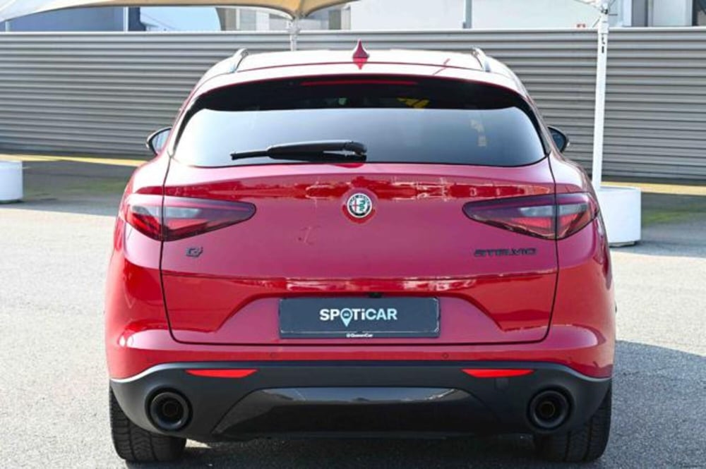 Alfa Romeo Stelvio usata a Torino (6)