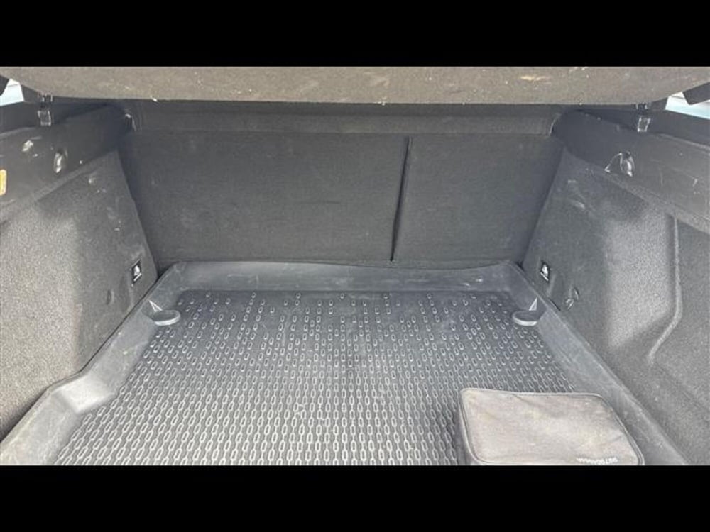 Dacia Duster usata a Padova (15)