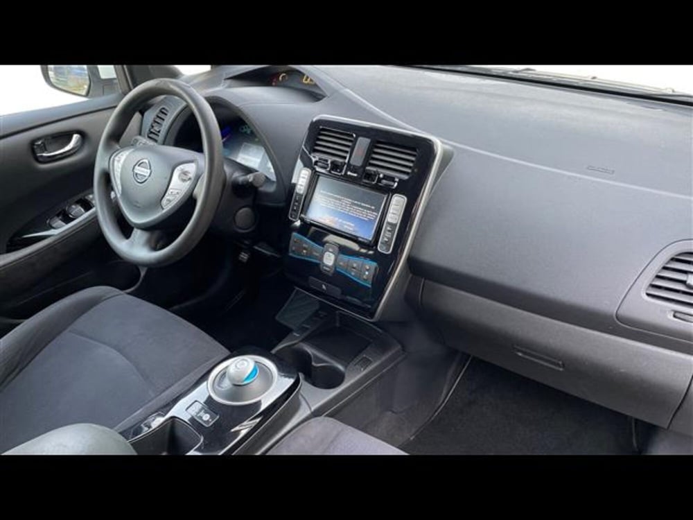 Nissan Leaf usata a Varese (5)