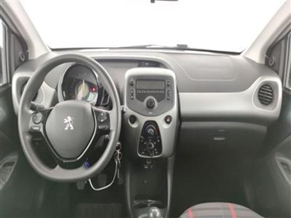 Peugeot 108 usata a Bari (14)