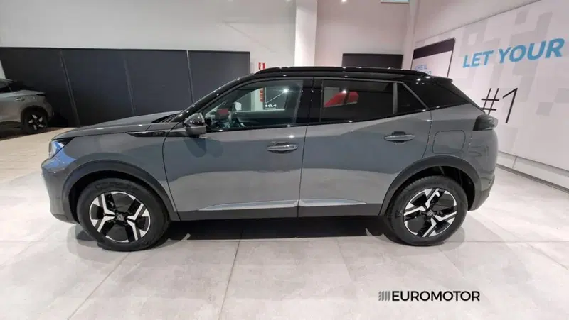 Peugeot 2008 nuova a Bari (8)