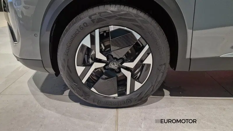 Peugeot 2008 nuova a Bari (9)