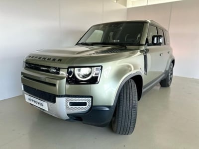 Land Rover Defender 110 3.0d i6 mhev X-Dynamic SE awd 200cv auto del 2023 usata a Modena