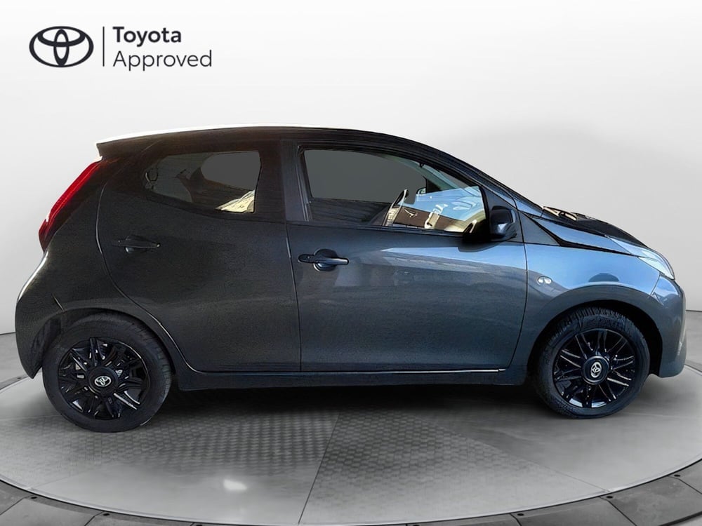 Toyota Aygo usata a Como (12)