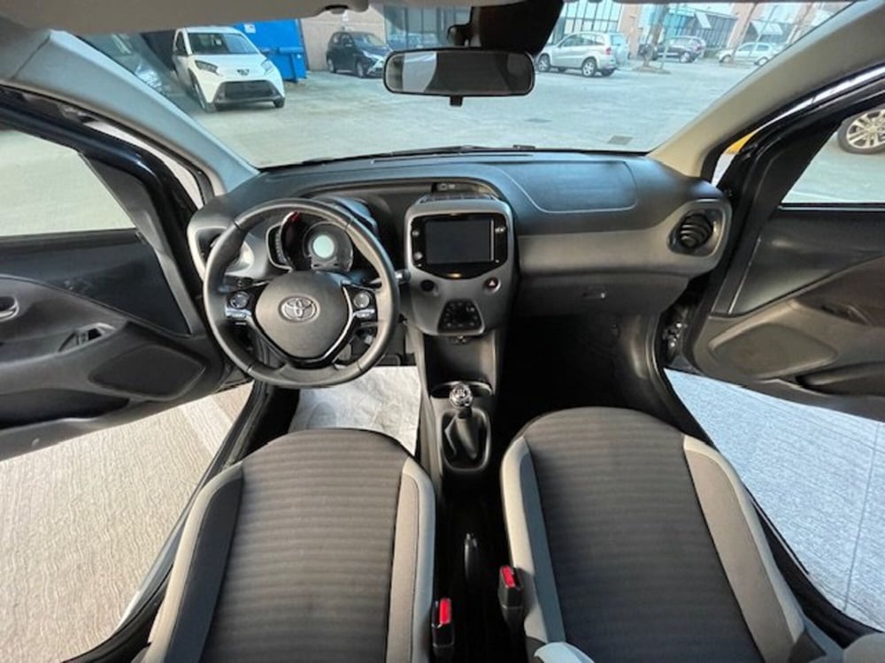 Toyota Aygo usata a Como (8)