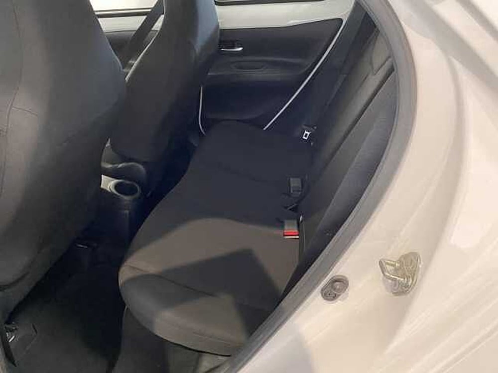 Toyota Aygo X usata a Barletta-Andria-Trani (11)