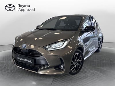 Toyota Yaris 1.5 Hybrid 5 porte Lounge del 2021 usata a Prato