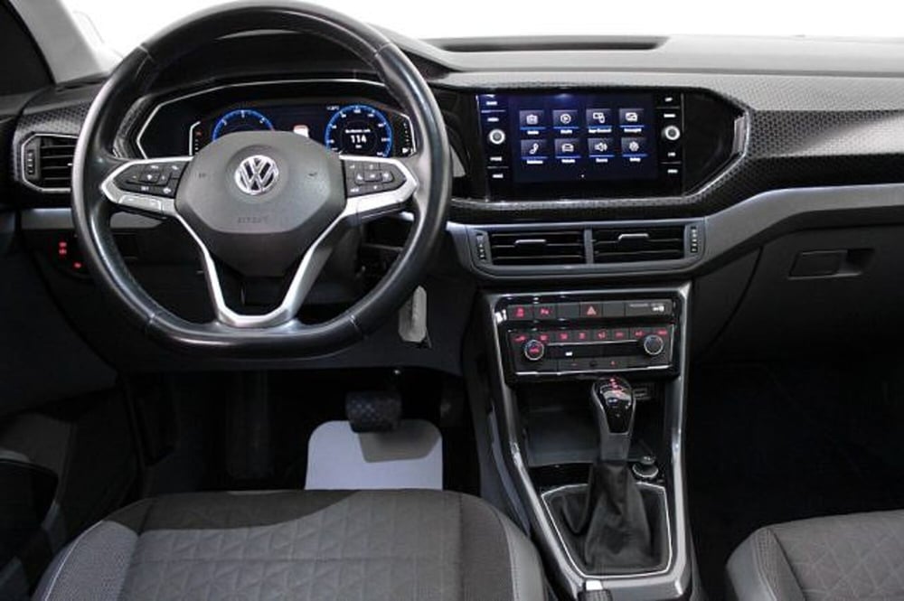 Volkswagen T-Cross usata a Novara (7)