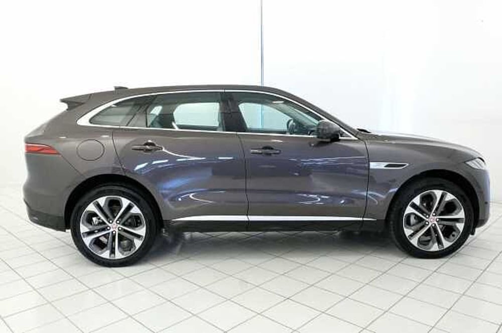 Jaguar F-Pace usata a Mantova (6)