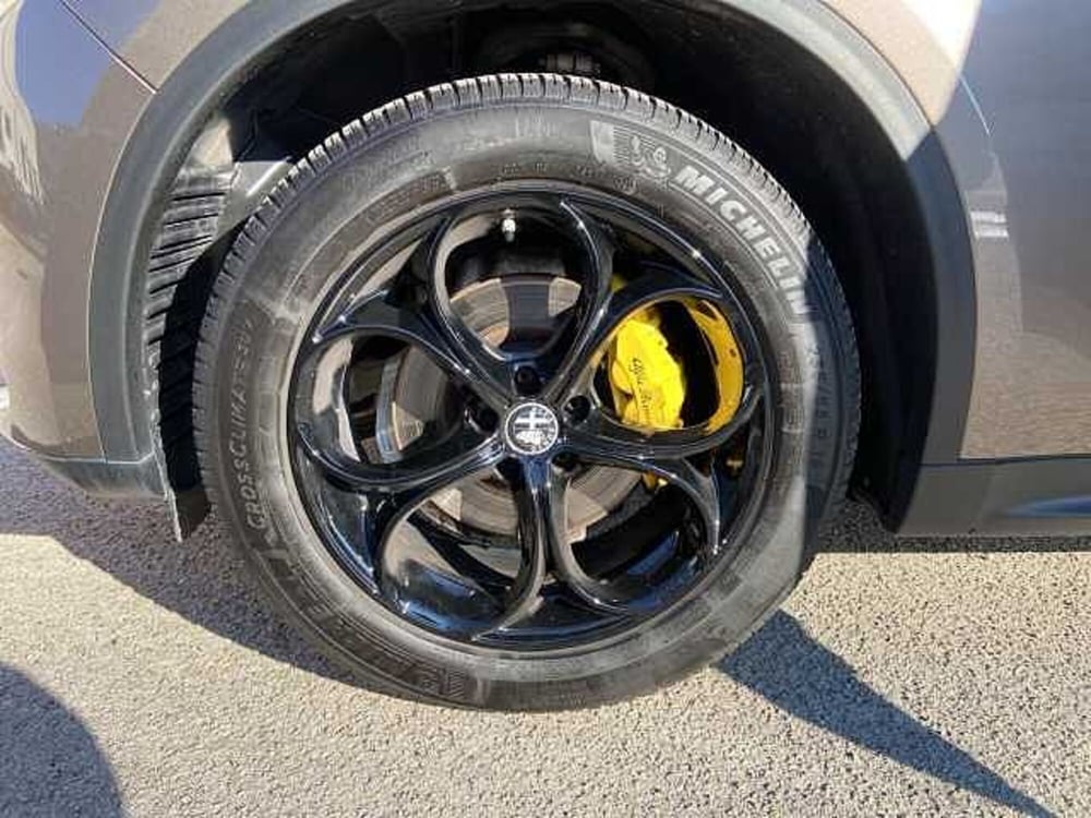 Alfa Romeo Stelvio usata a Ancona (15)