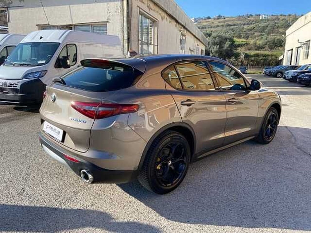 Alfa Romeo Stelvio usata a Ancona (6)