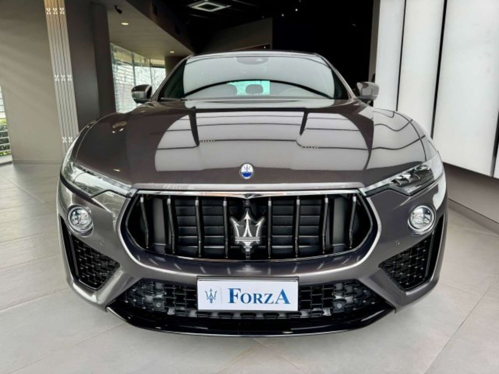 Maserati Levante usata a Torino (2)