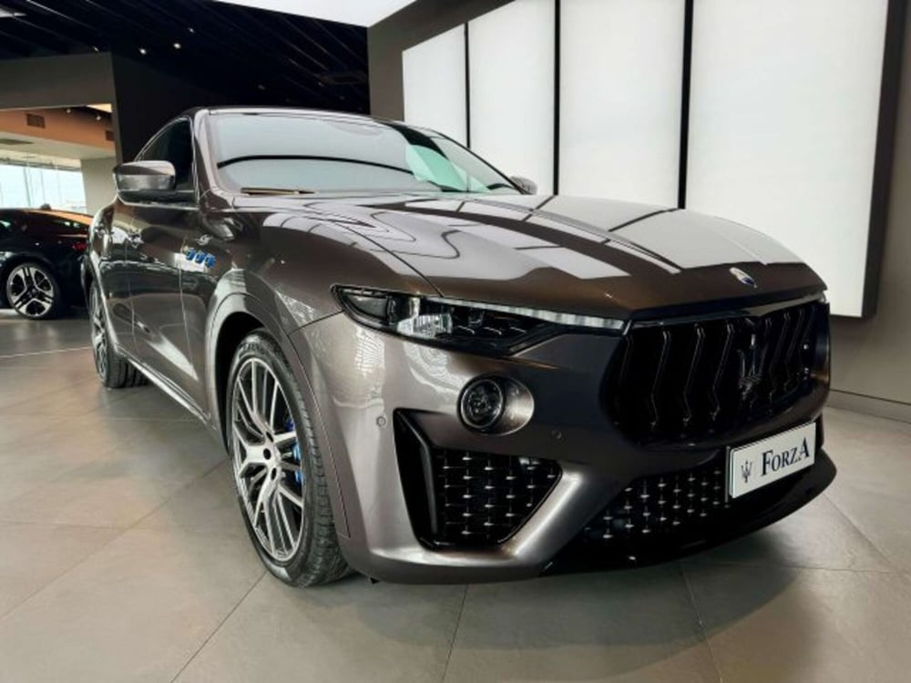 Maserati Levante usata a Torino (3)