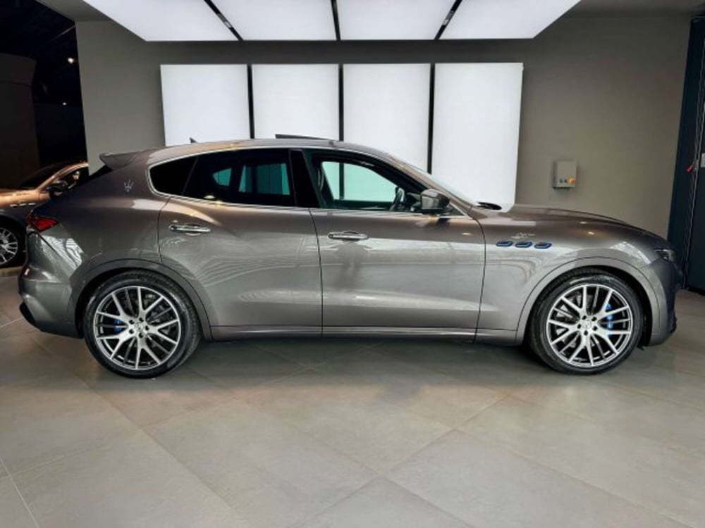 Maserati Levante usata a Torino (5)