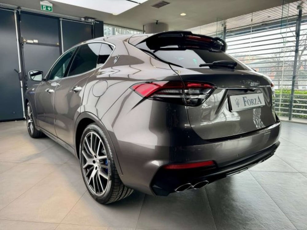 Maserati Levante usata a Torino (6)