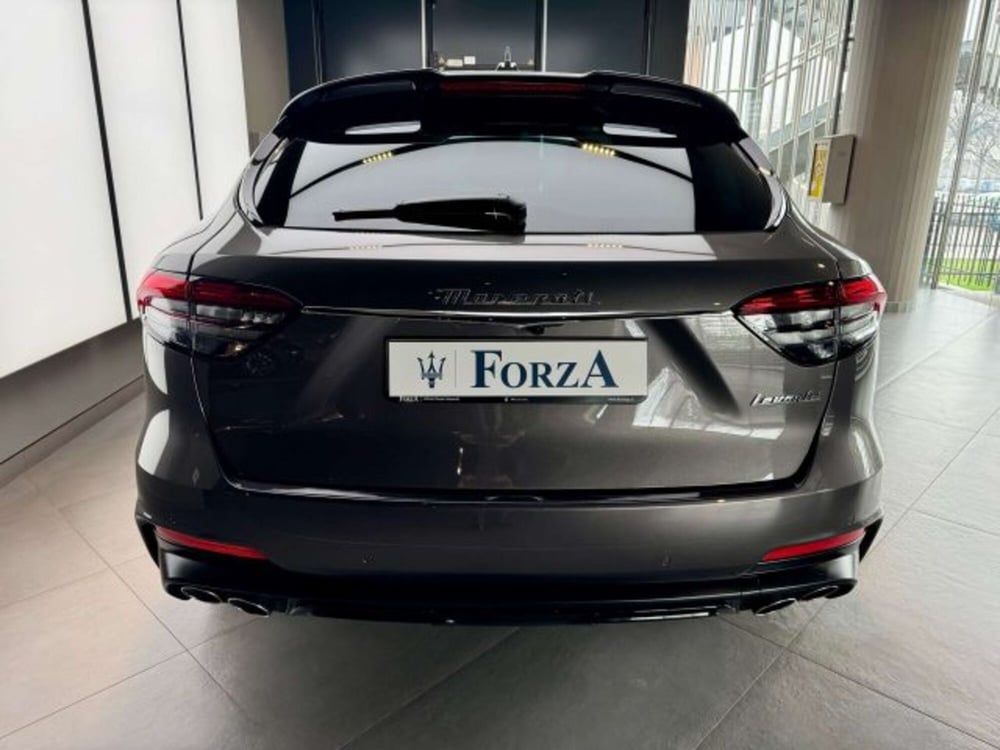 Maserati Levante usata a Torino (7)