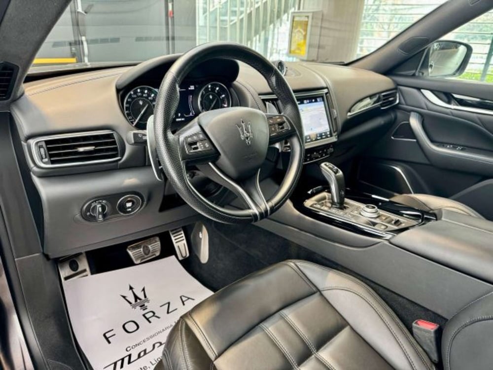 Maserati Levante usata a Torino (9)