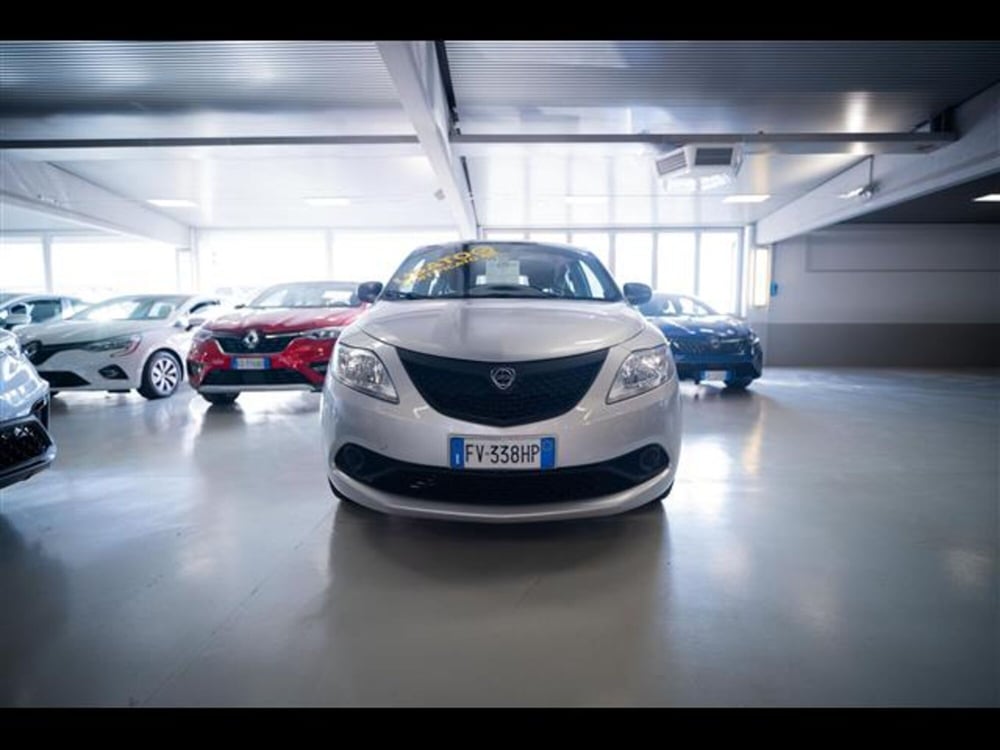 Lancia Ypsilon usata a Torino (4)