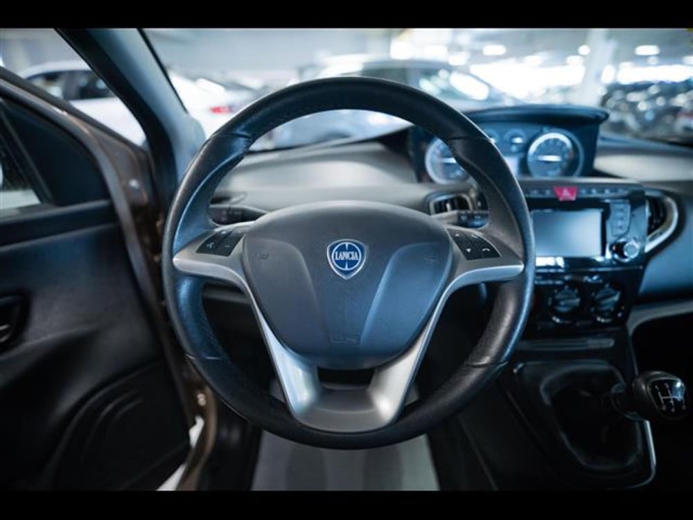 Lancia Ypsilon usata a Torino (12)