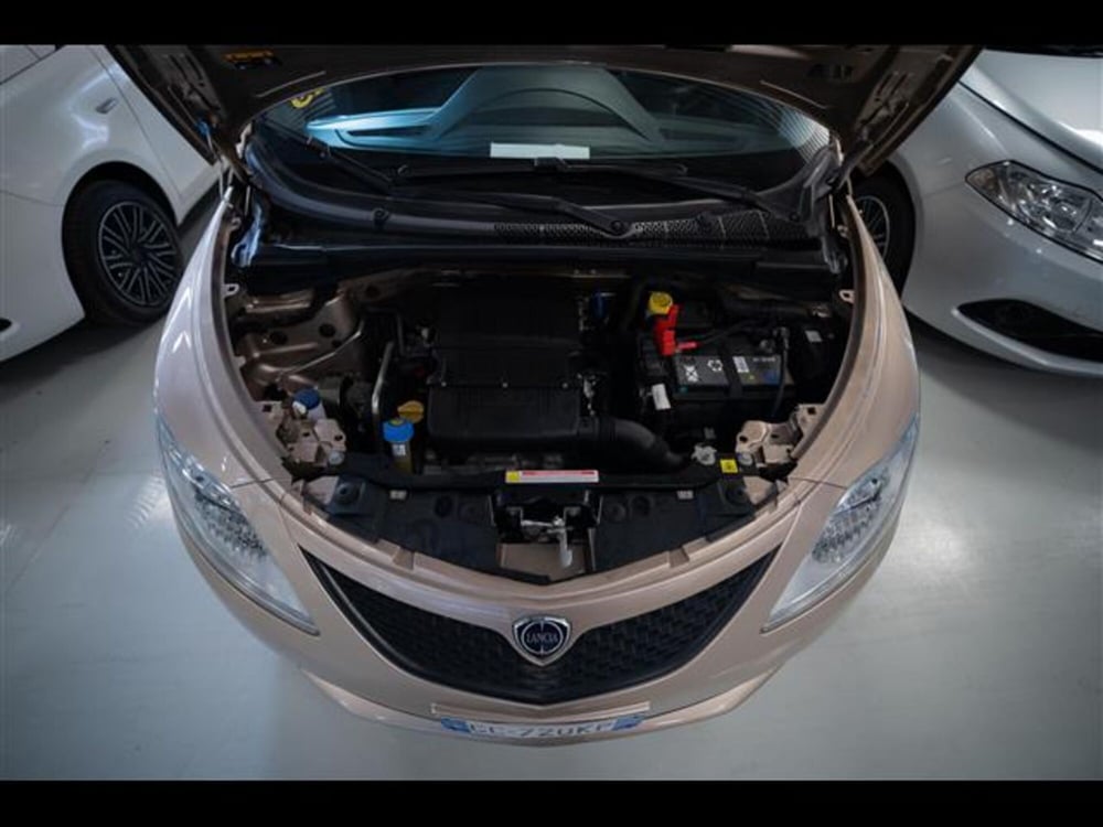 Lancia Ypsilon usata a Torino (13)
