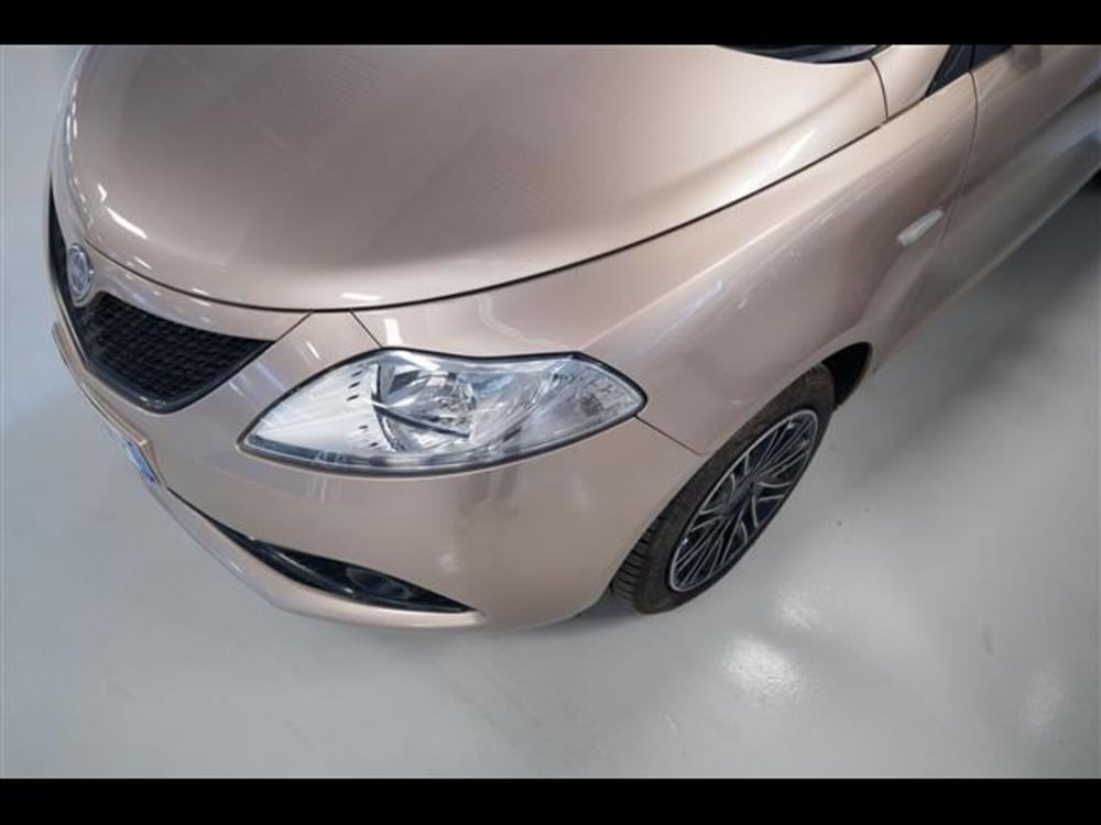 Lancia Ypsilon usata a Torino (15)