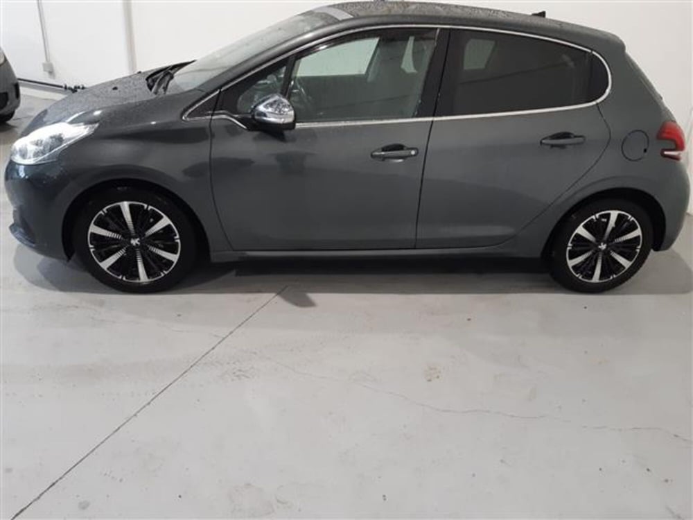 Peugeot 208 usata a Asti (2)