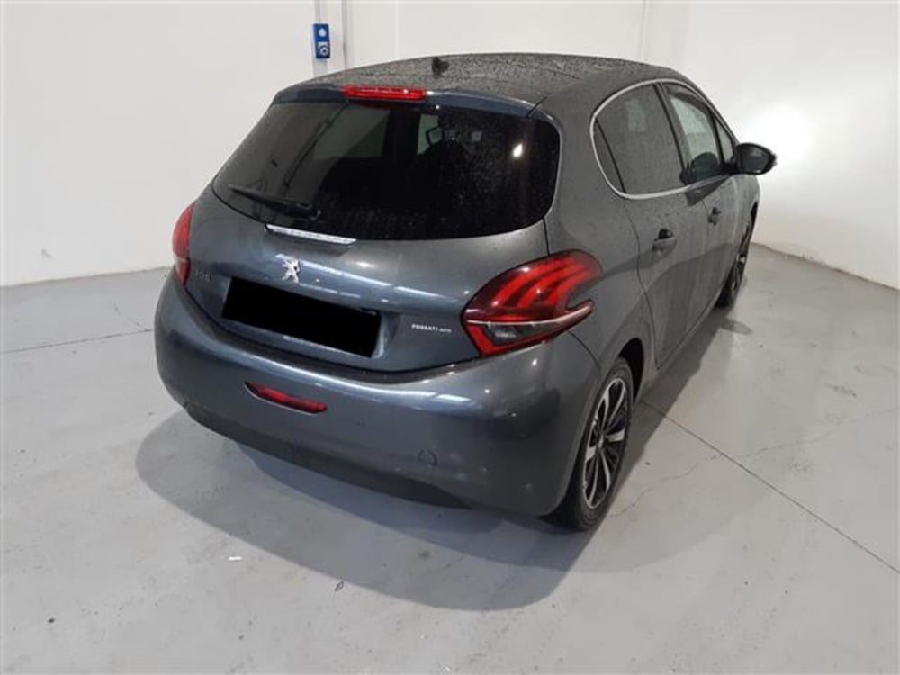 Peugeot 208 usata a Asti (4)