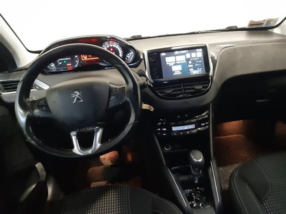 Peugeot 208 usata a Asti (8)