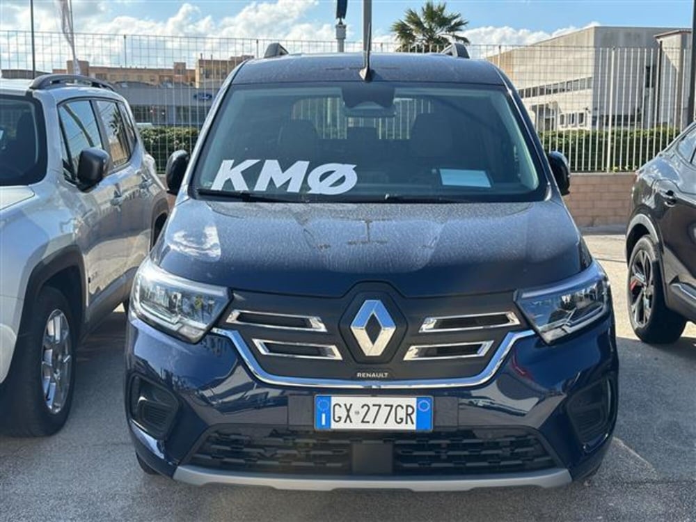 Renault Kangoo nuova a Brindisi (11)