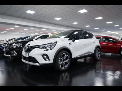 Renault Captur 1.6 full hybrid Techno 145cv auto nuova a Torino