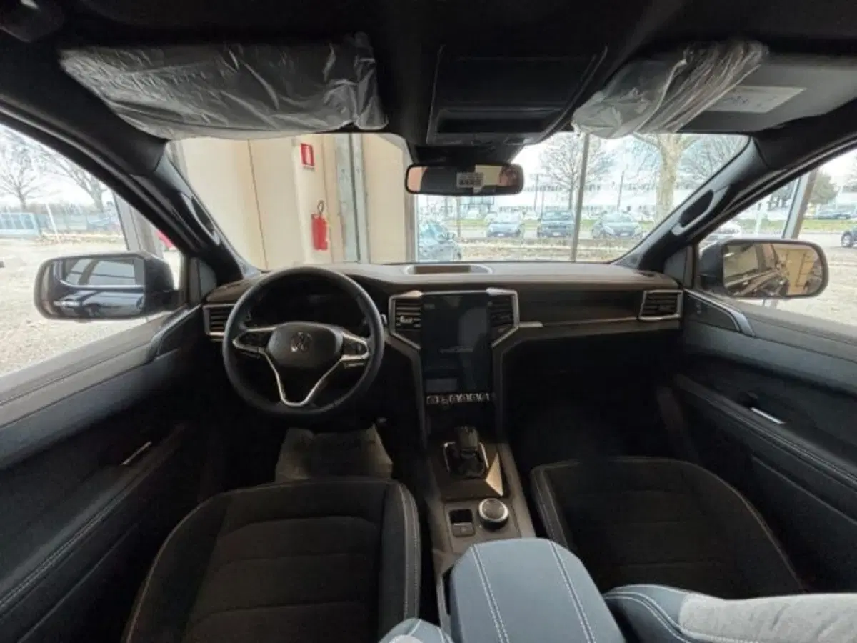 Volkswagen Amarok nuova a Cuneo (7)