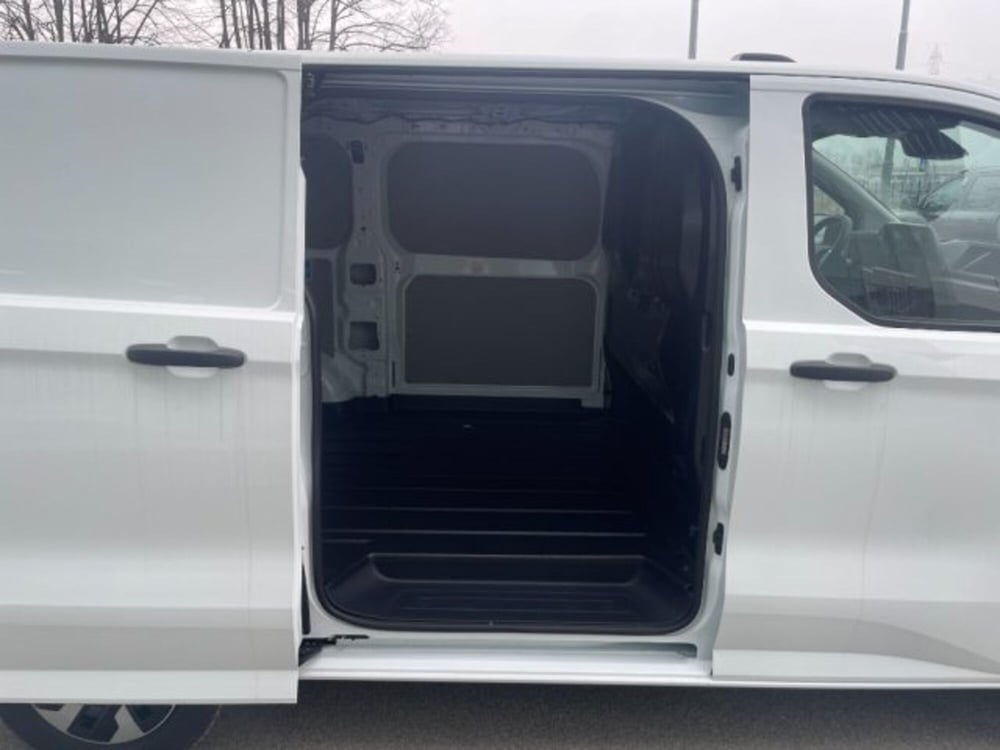 Ford E-Transit Custom Furgone nuova a Cuneo (7)