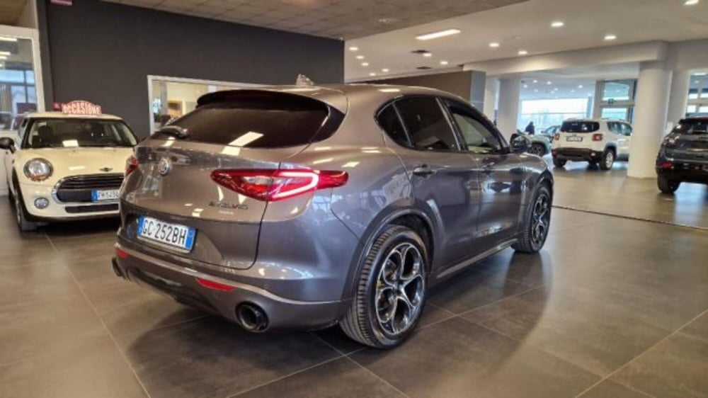 Alfa Romeo Stelvio usata a Modena (5)