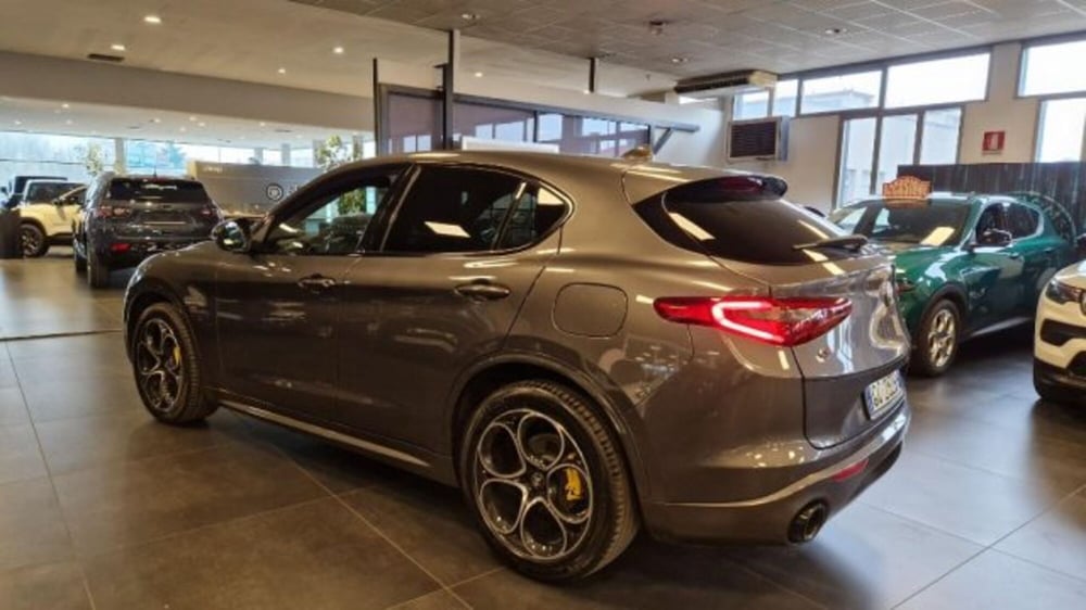 Alfa Romeo Stelvio usata a Modena (7)