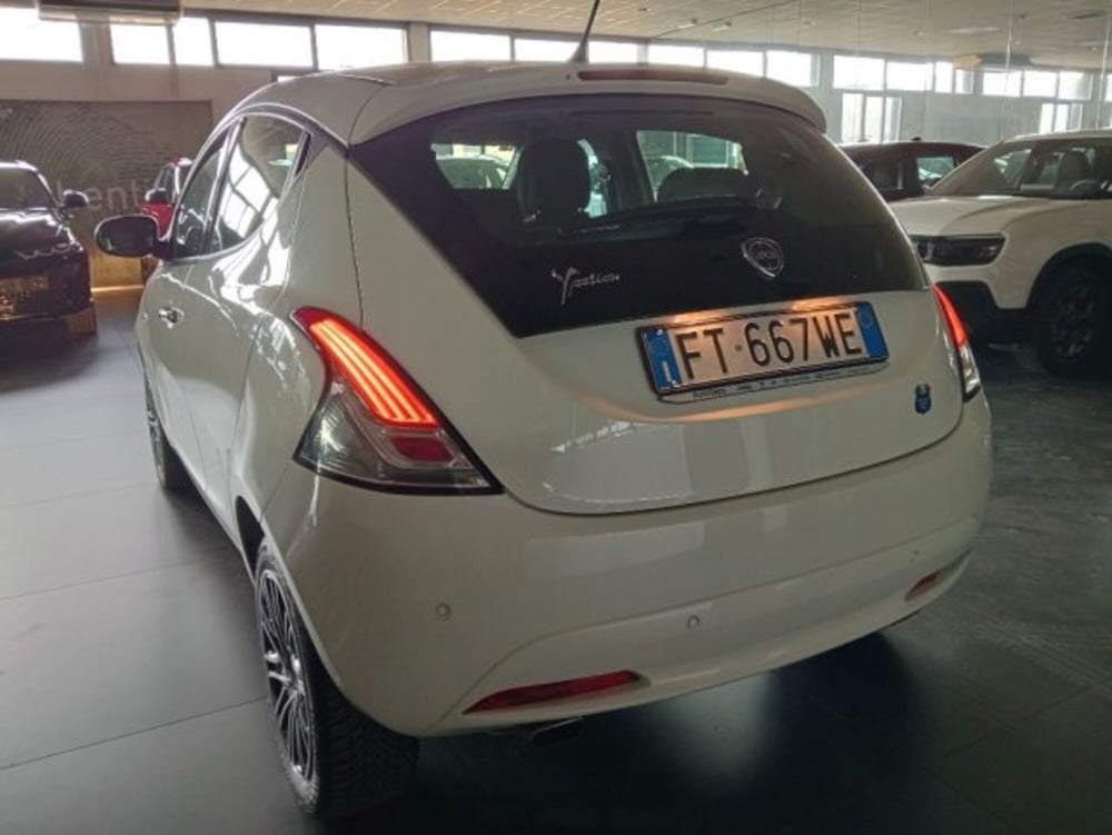 Lancia Ypsilon usata a Modena (4)