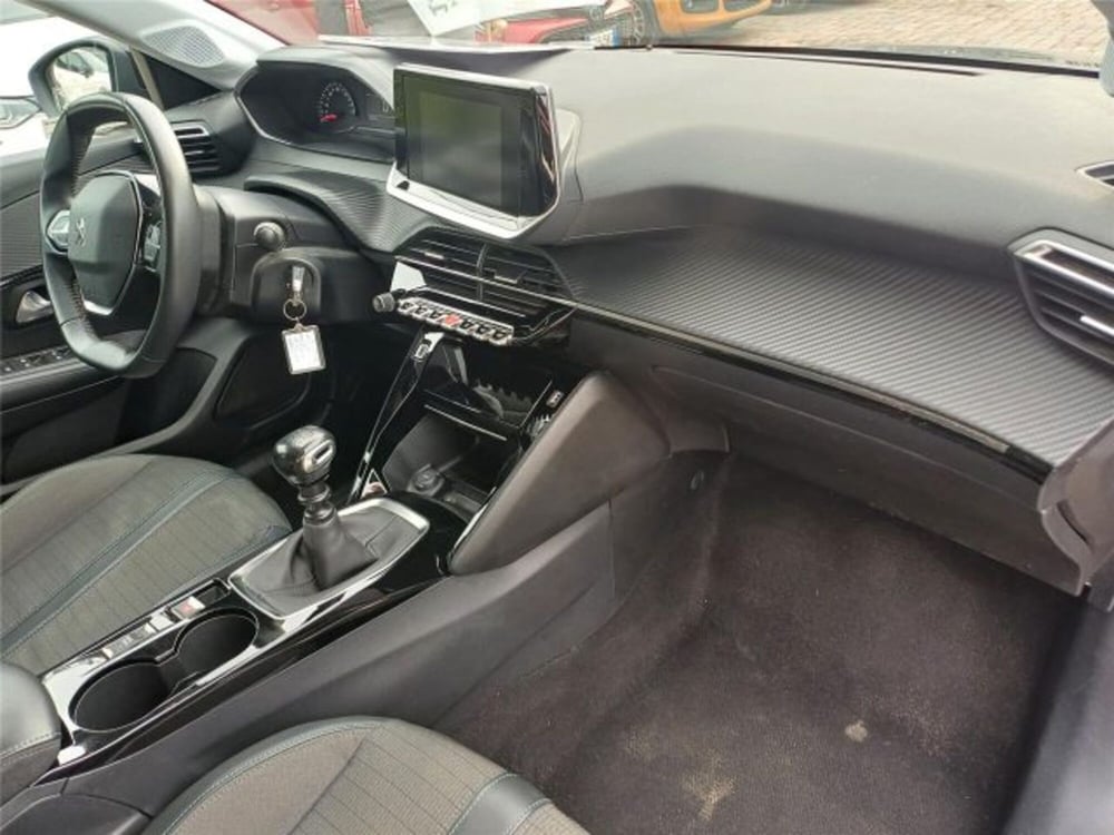 Peugeot 208 usata a Bari (12)