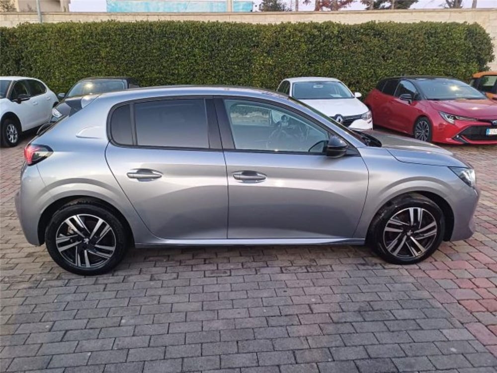 Peugeot 208 usata a Bari (7)